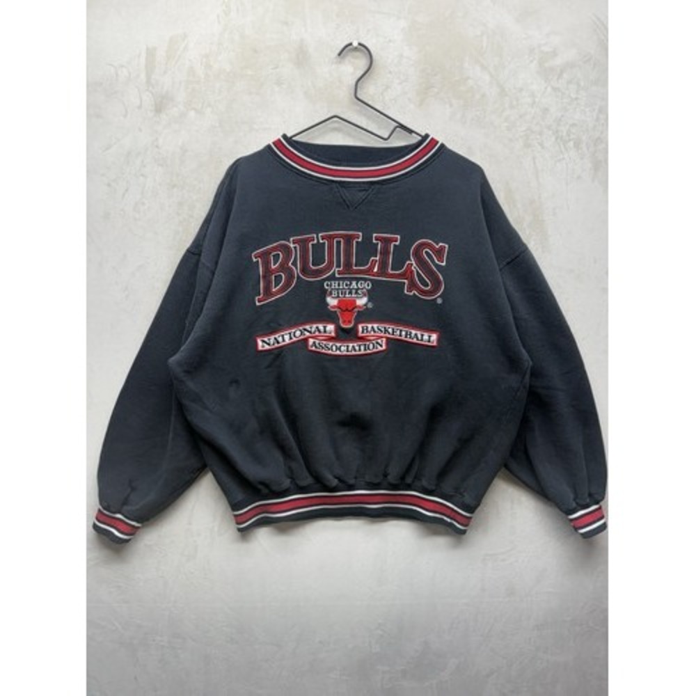 Vintage Chicago Bulls Sweater Men's XL Logo Athletic 90s Crewneck Sweatshirt